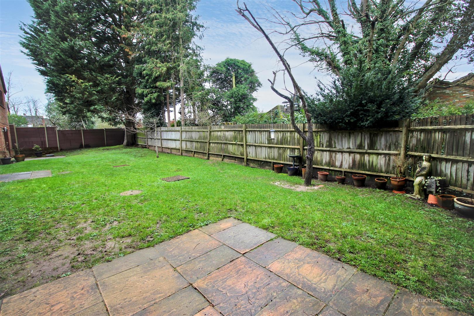 Denefield Gardens, Tilehurst, Reading